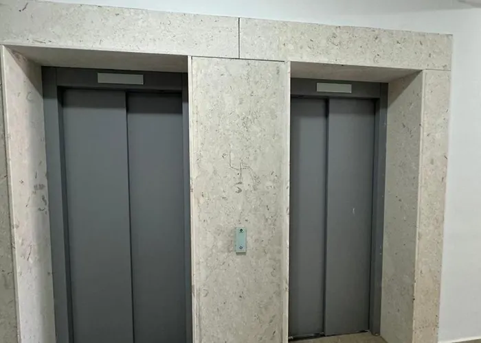 Golden Shore Apartamento *