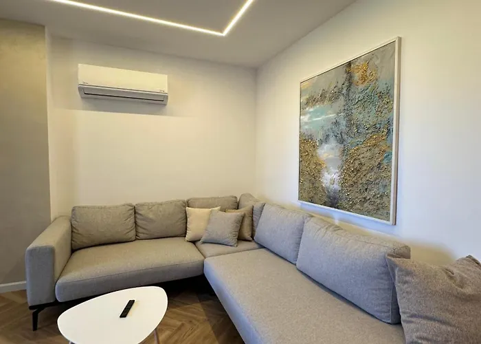 Golden Shore * Golem (Tirana)